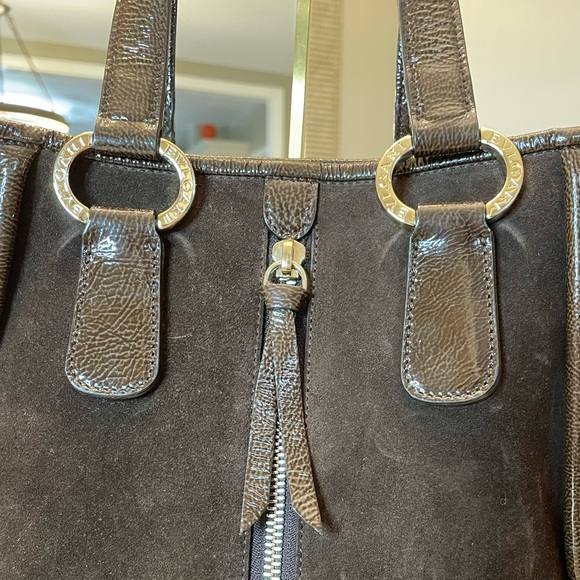 Bvlgari suede and patent leather two-way bag - Picture 7 of 16